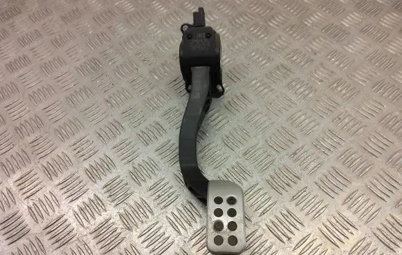 Peugeot RCZ Accelerator throttle pedal F00C3P2706