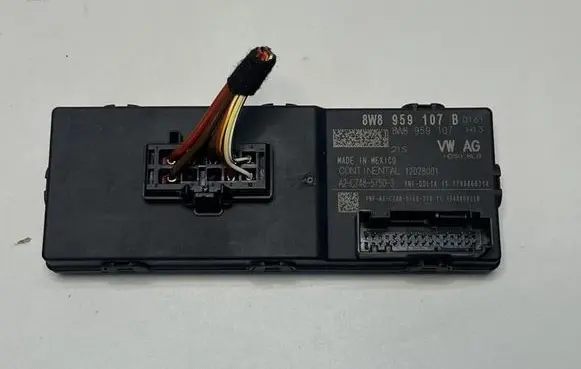 Audi Q5 SQ5 Tailgate/trunk control unit/module 8W8959107B