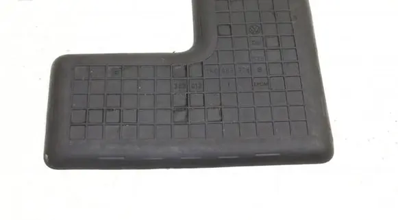 Volkswagen Eos Glove box pad 1K0863328