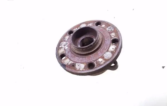 Skoda Yeti (5L) Rear wheel hub