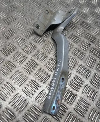 Nissan Qashqai Engine bonnet/hood hinges