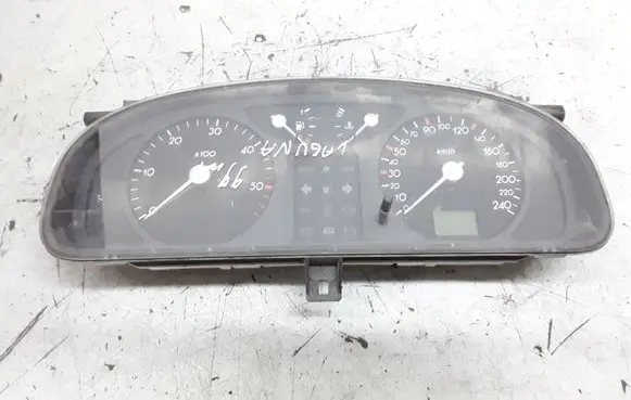 Renault Laguna II Speedometer (instrument cluster) 8200218863