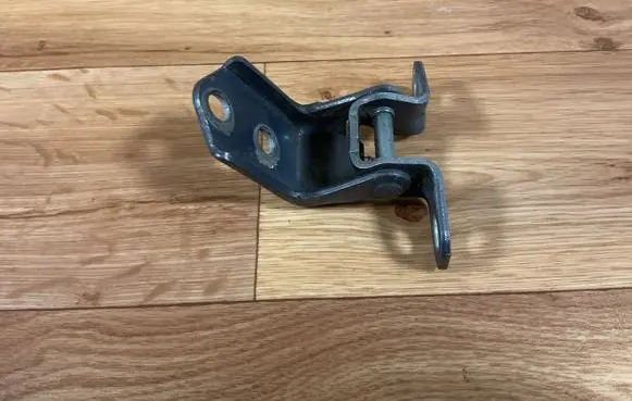Mazda 3 I Rear door lower hinge 