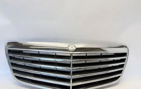 Mercedes-Benz E W211 Front grill A2118801783