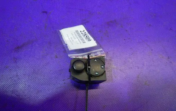 Audi A4 S4 B5 8D Wing mirror switch 