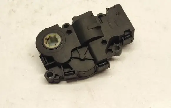 BMW 2 F45 Intake manifold valve actuator/motor CZ1139301710
