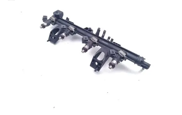 Dacia Sandero Fuel injectors set 8200292590 0280158046 8200367230
