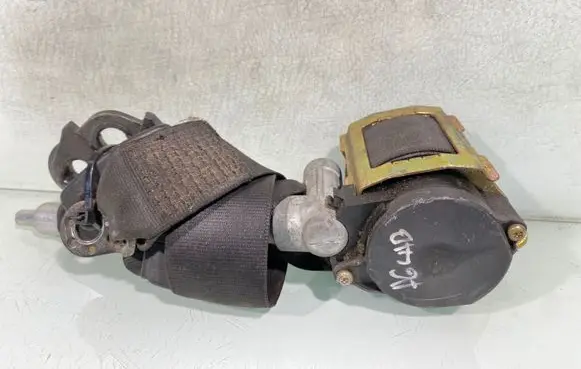 Audi A6 S6 C5 4B Front seatbelt 4a0857706af