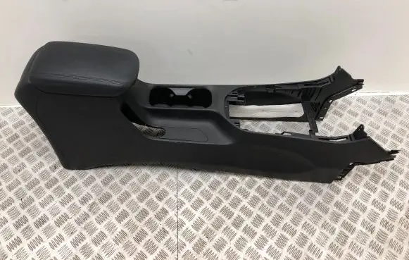 Hyundai i30 Center console
