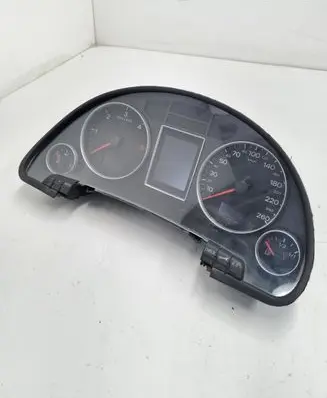 Audi A4 S4 B7 8E 8H Speedometer (instrument cluster) 8E0920932 4F0920932
