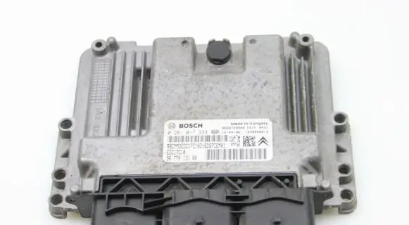 Peugeot 207 Engine control unit/module 9677013180