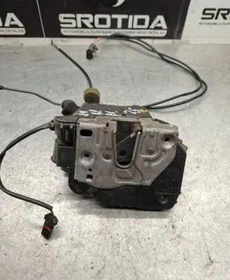 Mercedes-Benz E W211 Front door lock 2117200335