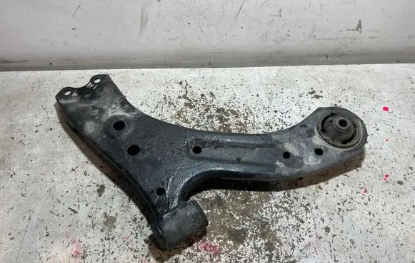 Toyota bZ4X Front lower control arm/wishbone