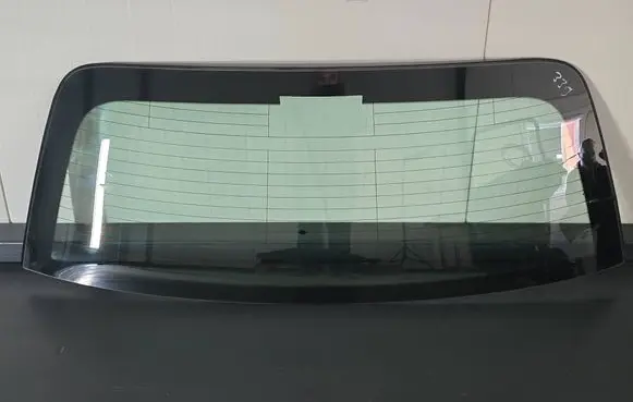 Dodge Challenger Rear windscreen/windshield window 
