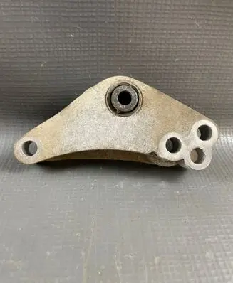 Peugeot 208 II Engine mount bracket 9826468580