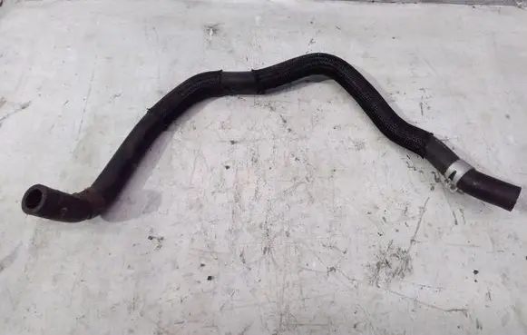 Lexus CT 200H Engine coolant pipe/hose
