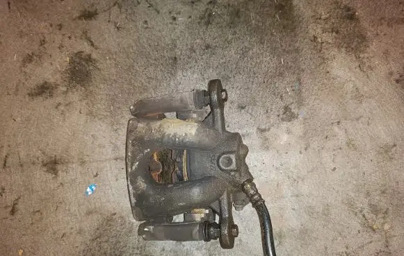 BMW 1 E81 E87 Front brake caliper