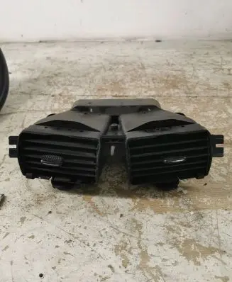 Mercedes-Benz A W168 Dash center air vent grill 1688300054