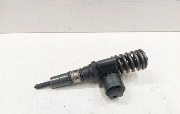 Audi A3 S3 8P Fuel injector 03G130073G 0414720404