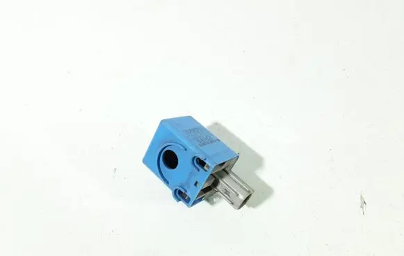Toyota Prius+ (ZVW40) Other relay 8974730040 0689004580
