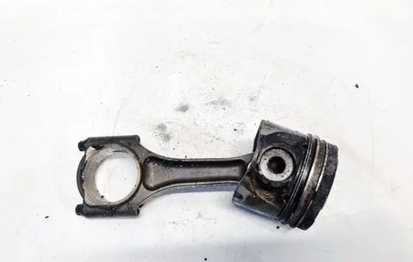 Opel Vectra B Piston with connecting rod