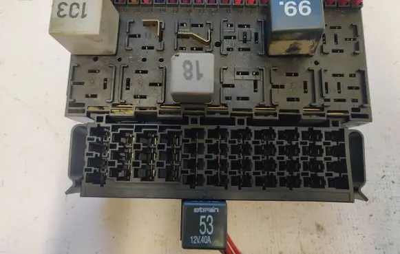 Volkswagen Multivan T4 Fuse box set 357937039 7D0937517