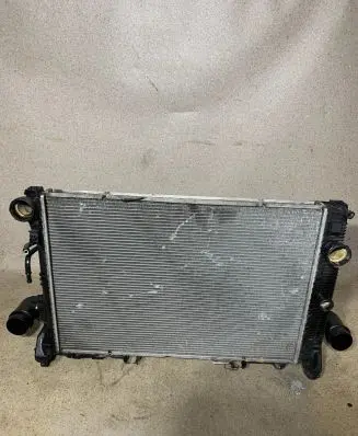 Mercedes-Benz E W212 Radiator set A2045003703