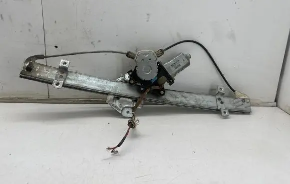 Suzuki Liana Front door window regulator motor 8343076F10 0621009291