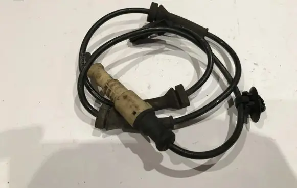 Renault Megane II ABS brake wheel speed sensor 8200446282