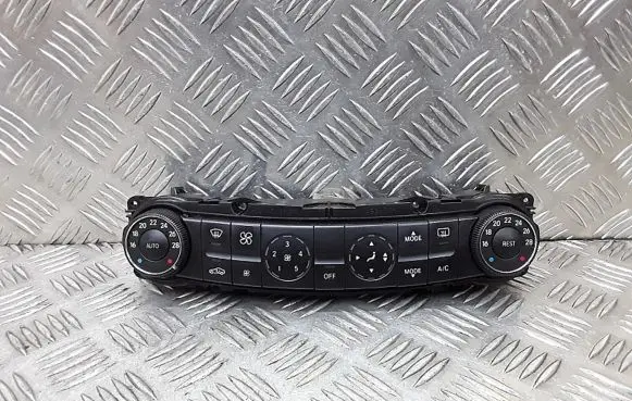 Mercedes-Benz E W211 Climate control unit 2118300490