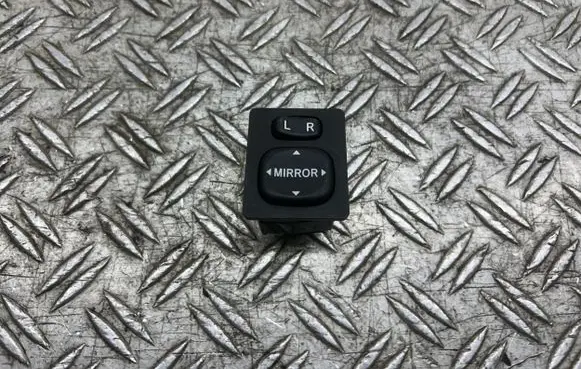 Toyota Auris 150 Wing mirror switch 183574