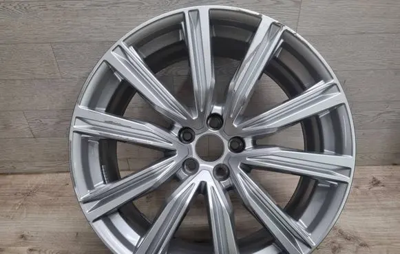 Audi Q8 R20 alloy rim 4M8601025T