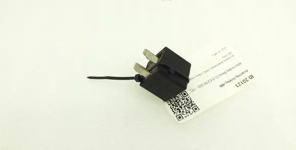 Mercedes-Benz CLS C219 Hazard warning light relay A0025421319