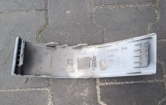 Ford Galaxy Rear/tail light trim molding 7M5807872