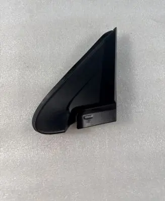 Subaru Crosstrek III Fender end trim 65242FN010