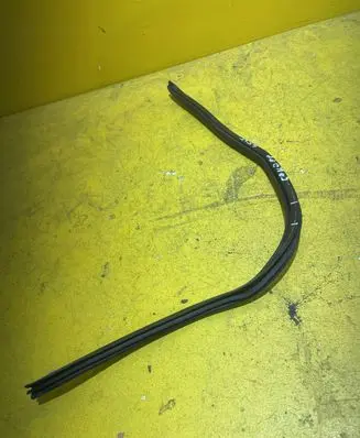 Audi A3 S3 8P Rubber seal loading door window/glass R3R2P2K4