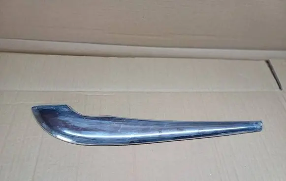 Front bumper splitter molding