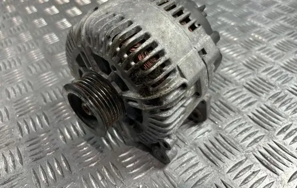 Audi Q7 4L Generator/alternator TG17C020 H542784R