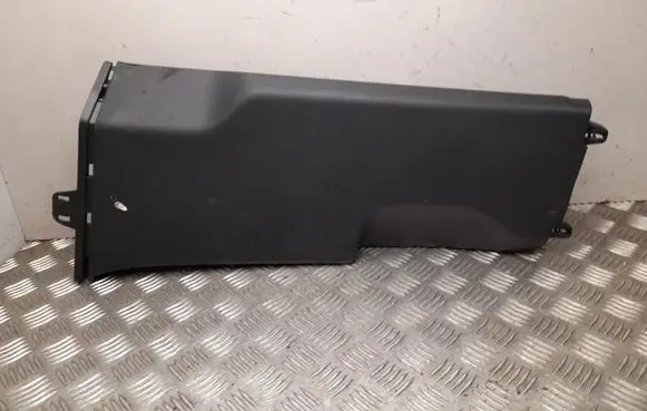 Volkswagen Touareg III (B) pillar trim (bottom) 760867291