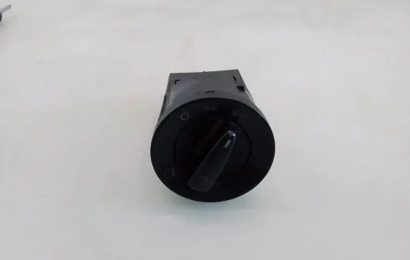 Volkswagen PASSAT B5.5 Light switch