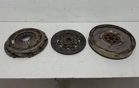 Volvo V60 Clutch set kit BG917550CA BG91CA1401 BG916477CA