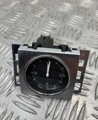 Volkswagen PASSAT B7 Clock 3AA919204A