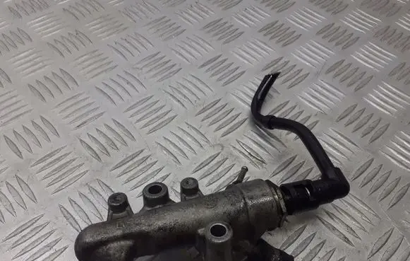 Opel Astra H Fuel distributor 55188200