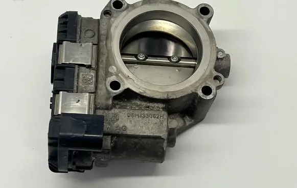 Audi A4 S4 B9 8W Throttle valve 06M133062H 015545 MMU2381701