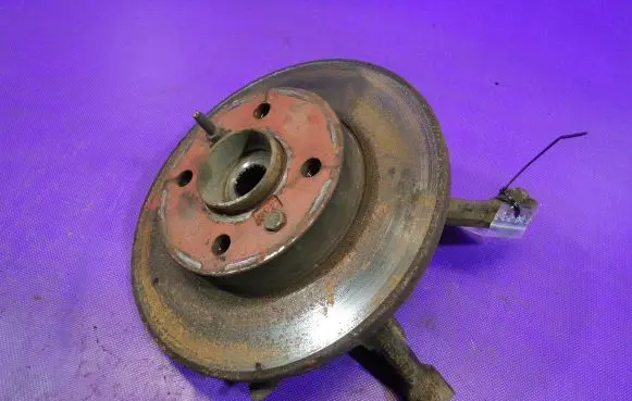 Fiat 500 Cinquecento Front wheel hub spindle knuckle