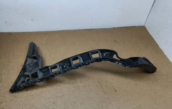 Volkswagen PASSAT B7 USA Rear bumper mounting bracket 561807394C