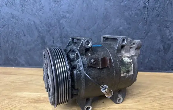 Volvo S80 Air conditioning (A/C) compressor (pump) 8708581