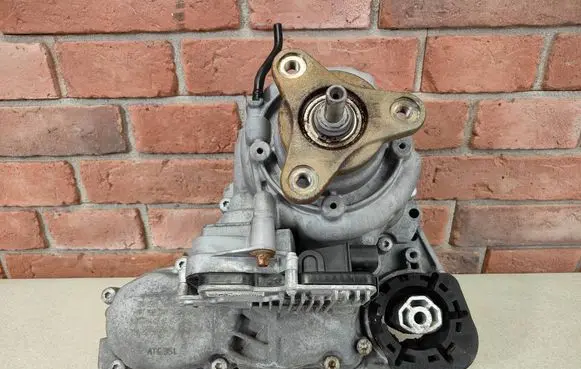 BMW 1 F20 F21 Gearbox transfer box case 7649782 5A371F2 8643149