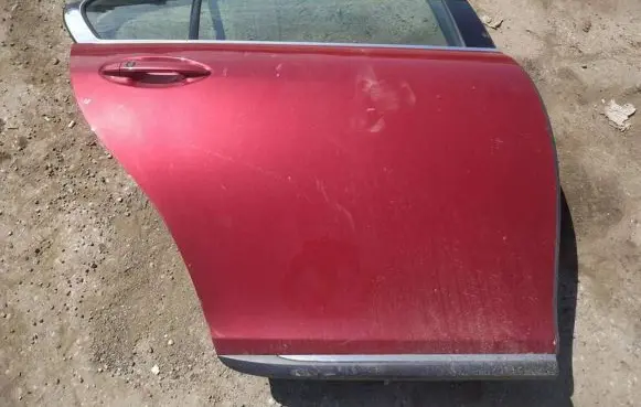 Lexus GS 300 350 430 450H Rear door raudonos