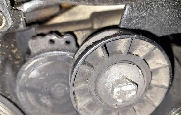 Peugeot 607 Generator/alternator belt tensioner